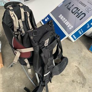 REI Child / Infant carrier backpack for hiking